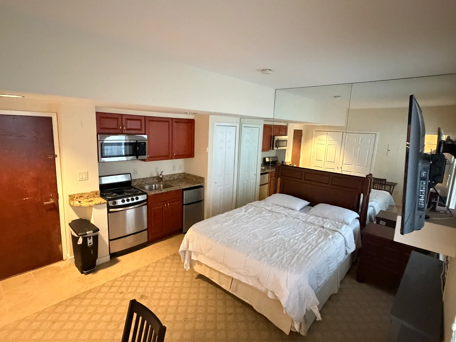 Studio, 272 sqft, $2,100 — Photo 2