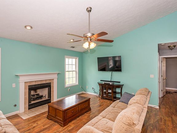 4th image of 309 Masterson Station Dr