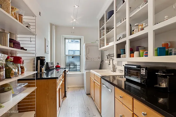Sold by Corcoran | media 3