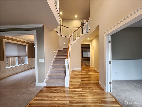 2nd image of 3003 Bonshaw Court SE