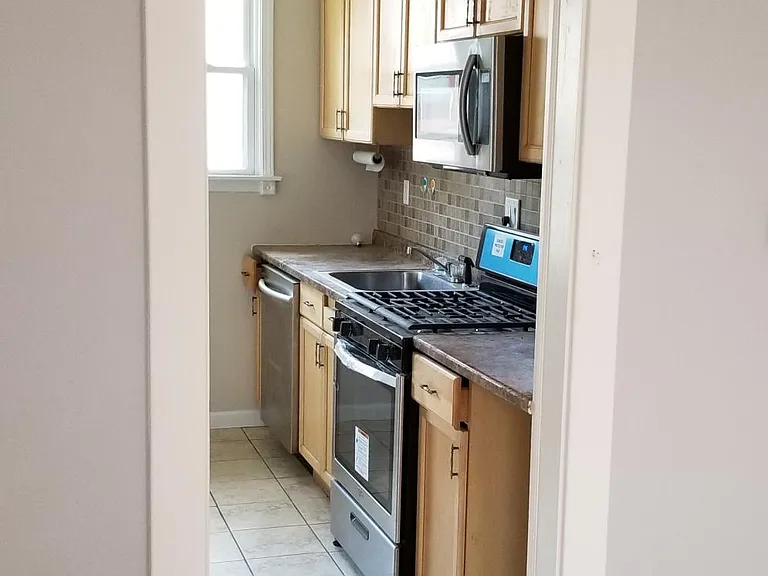 1514 Denniston St — Photo 24