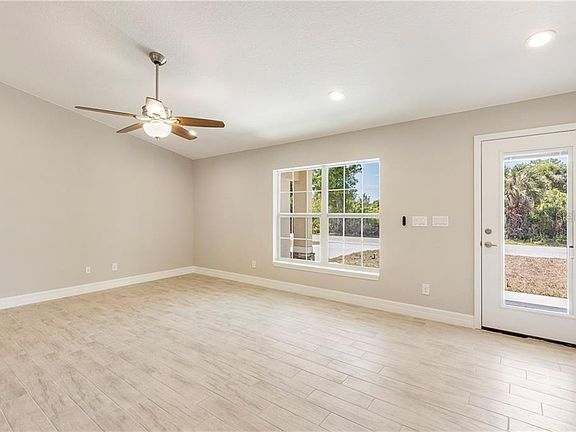 3rd image of 7140 Quarry St