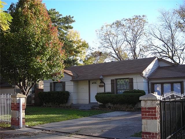 2nd image of 6106 Wofford Dr