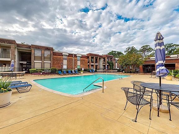 2nd image of 7575 Katy Fwy APT 115