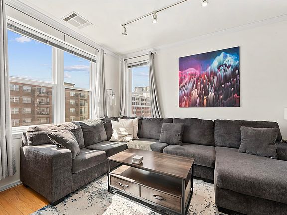 4th image of 1200 Grand St APT 432