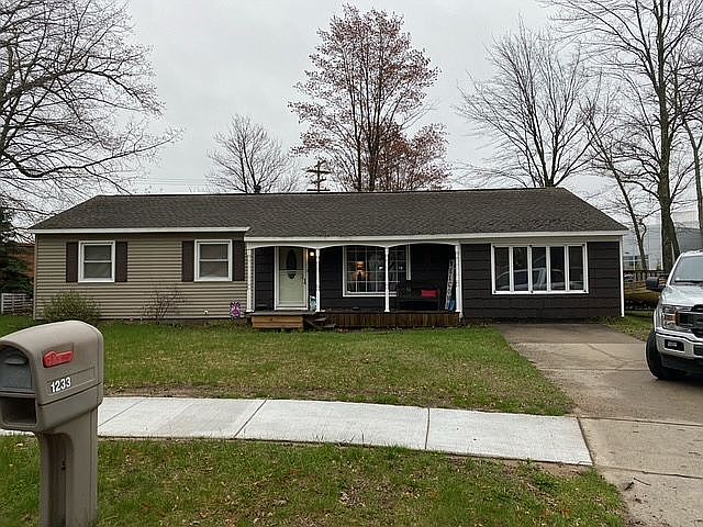 1st image of 1233 Arbutus Ct
