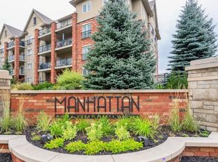 39 Ferndale Dr S #205, Barrie, ON L4N 5T5