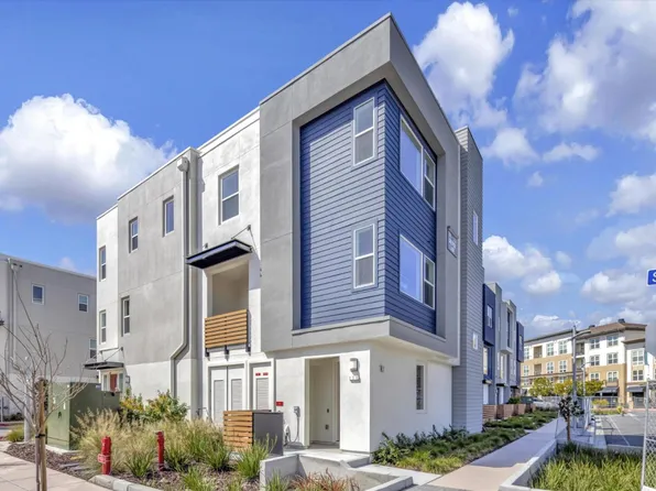 111 Calypso Ln, Foster City, CA 94404