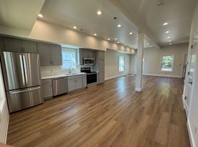 49 W Main St
