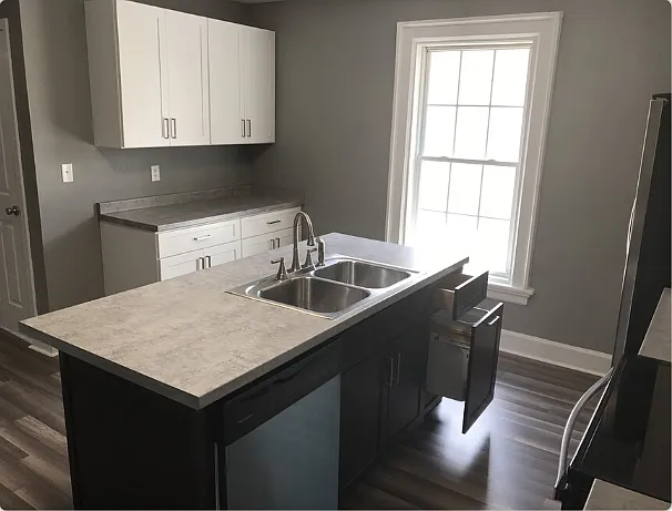 304 Stewart St #A — Photo 3