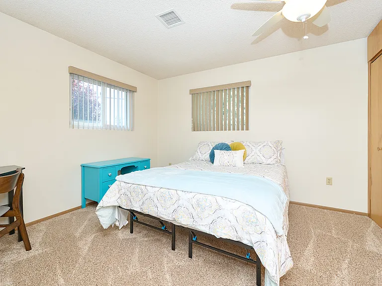 210 Daniels Dr #U — Photo 11