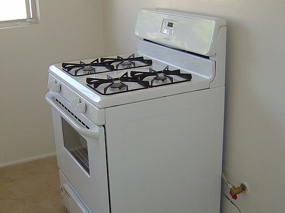 5th image of 1025 S Shenandoah St APT 3