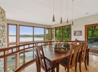 3850 Lone Cedar Cir, Chaska, MN 55318