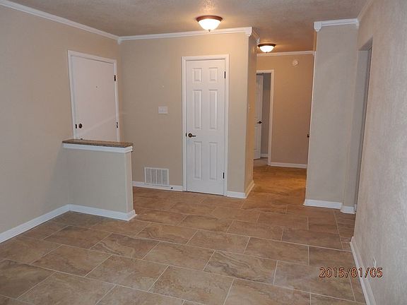 2nd image of 132 Patrick Henry Dr