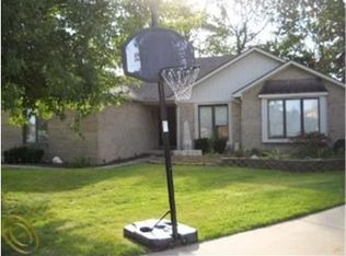 46080 Snowbird Dr, Macomb, MI 48044