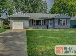 6869 Oakwood Rd, Parma Heights, OH 44130