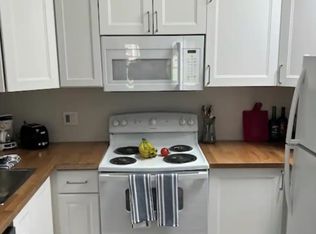 85 Woodland Ave, Hyannis, MA 02601
