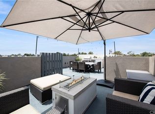 813 Brickyard Ln, Costa Mesa, CA 92627