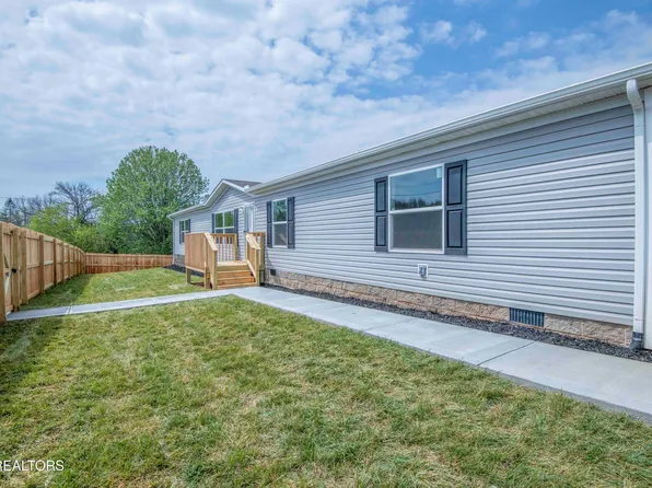 103 Johnson Dr, Lenoir City, TN 37771
