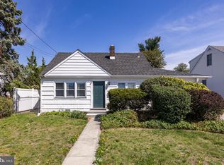 309 Delaware Ave, Mount Ephraim, NJ 08059