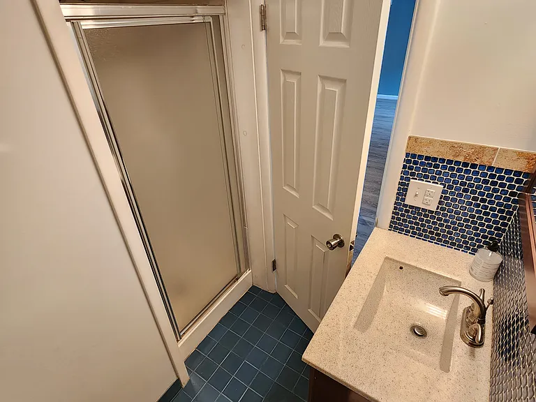 70 Ashley Dr — Photo 21