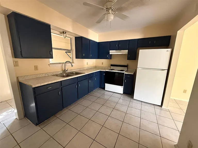 1312 Dartmouth St #A — Photo 3
