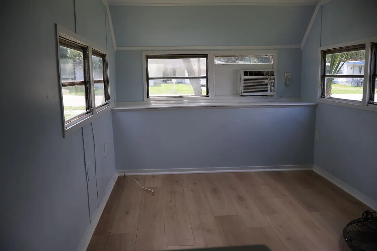 1 bed, 1.0 bath, 460 sqft, $775 — Photo 2