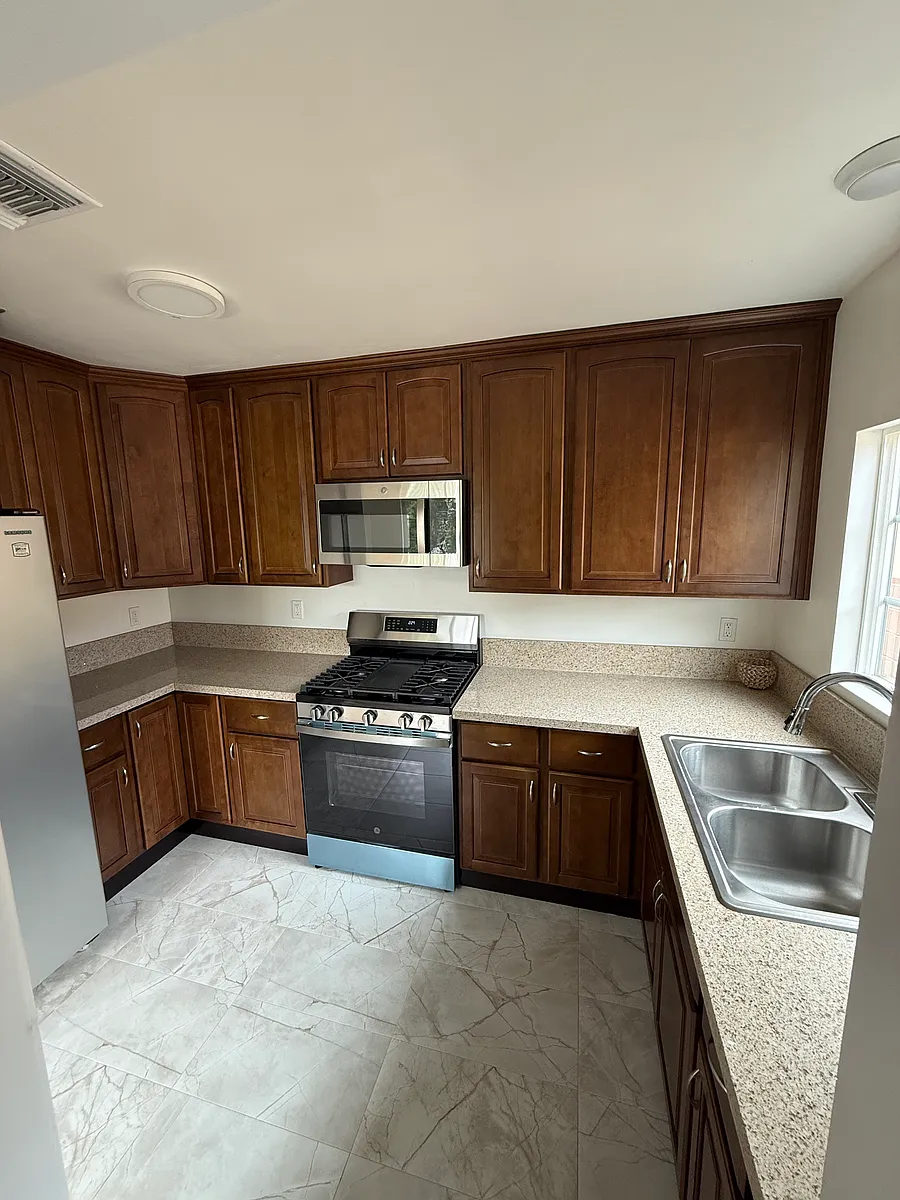 Building Photo - 6615 Troost Ave #6615