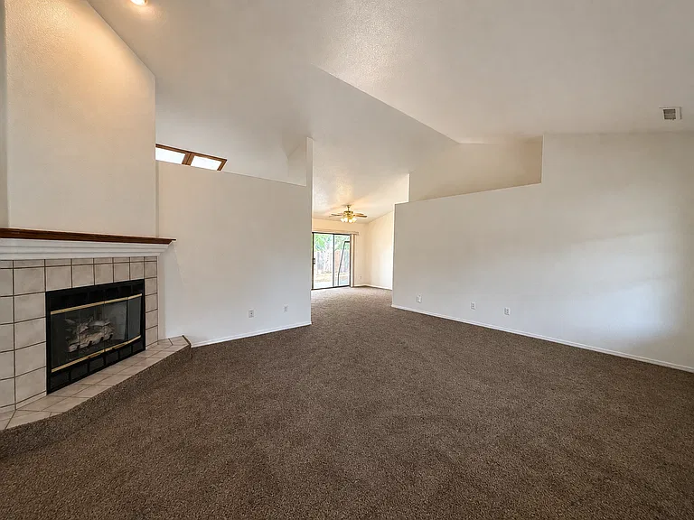353 Prescott Dr — Photo 2