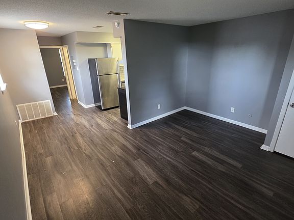 3rd image of 9 Meredith Ct APT 2