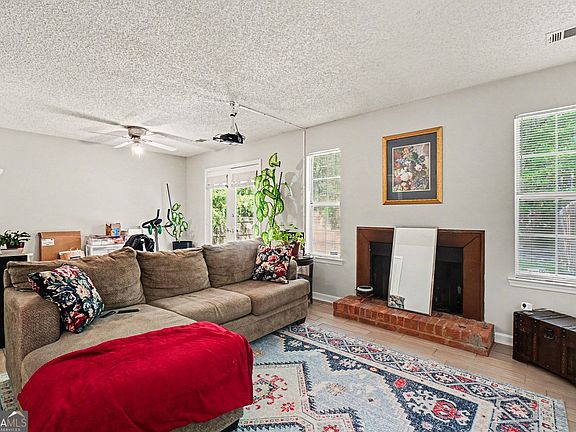 4th image of 7967 Creekstone Way