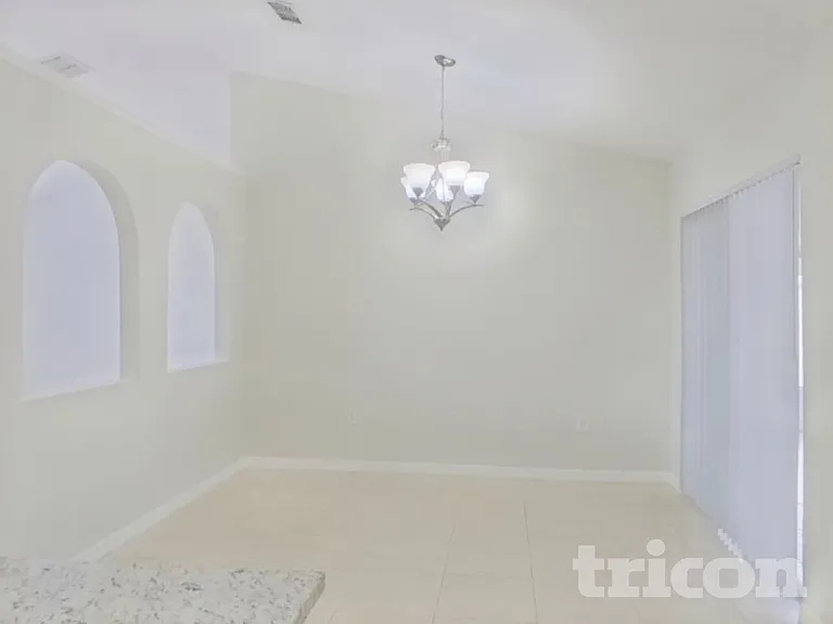 311 Ferrara Ct — Photo 3