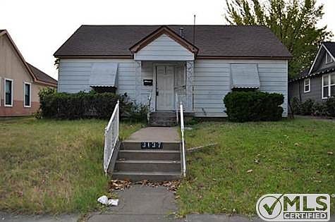 2nd image of 3137 James Ave
