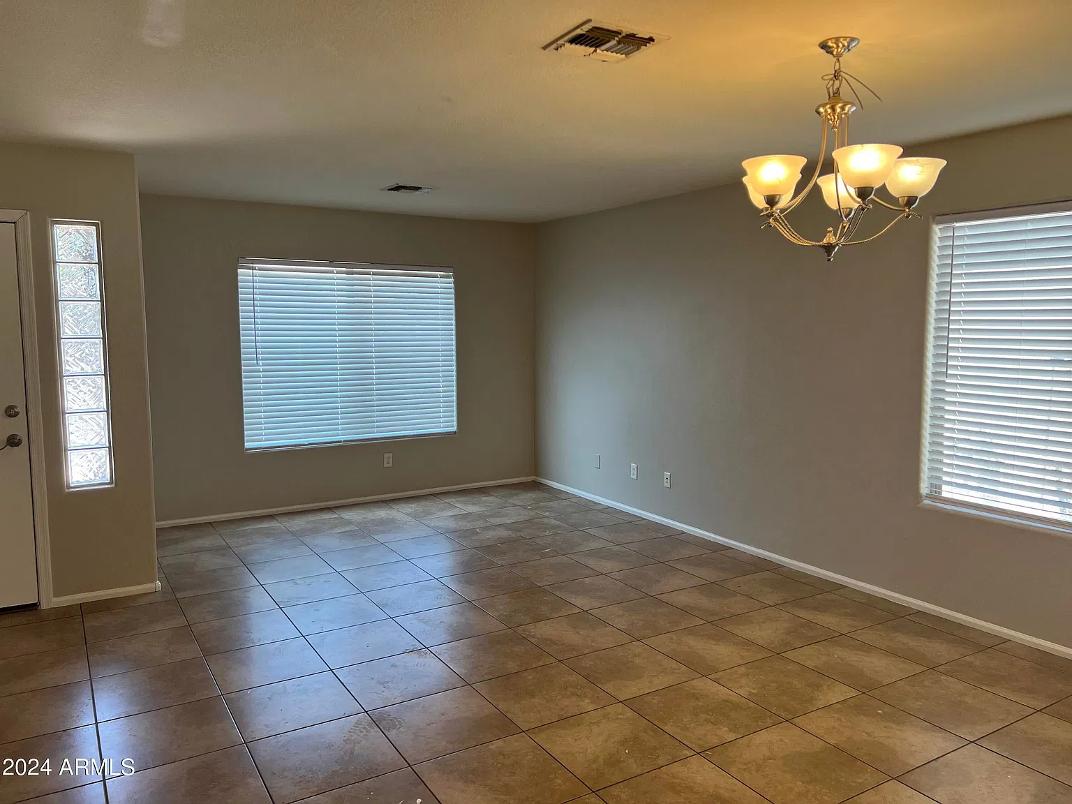 3 bed, $1,500 — Photo 3
