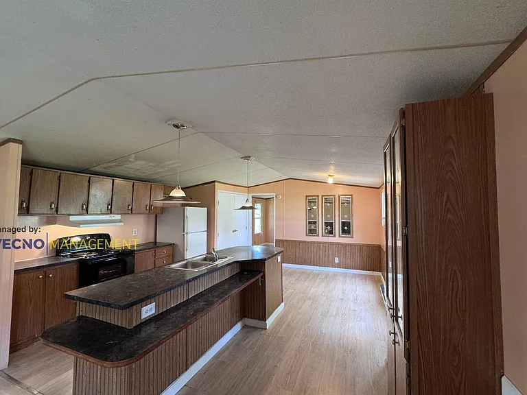 9831 Texas Point #106-18 — Photo 2
