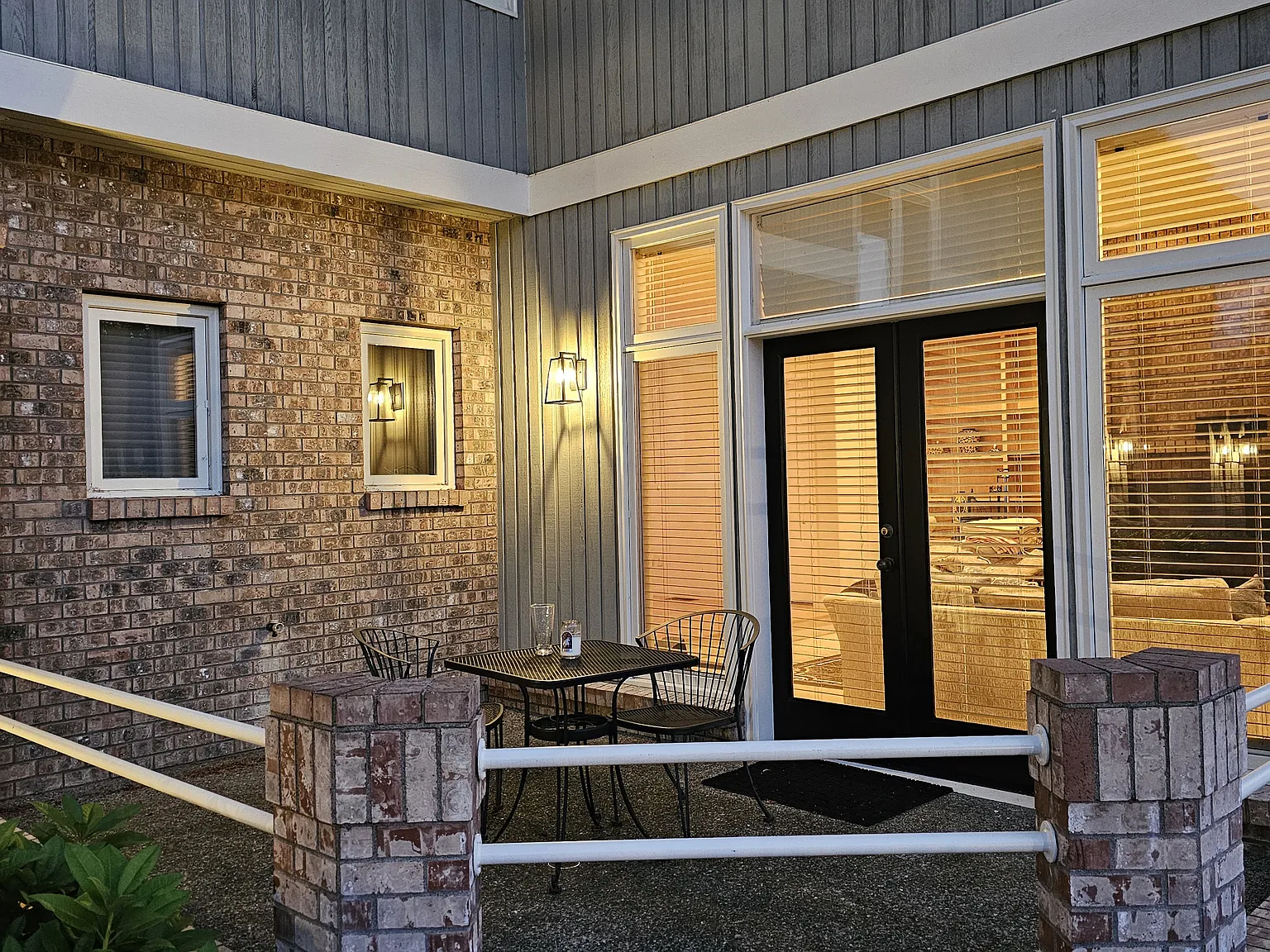 5 bed, 3.5 bath, 4070 sqft, $5,750 — Photo 3