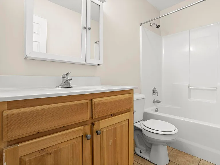 140 Lain Mark Dr — Photo 16