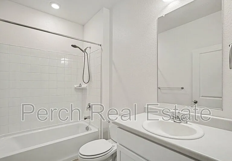 9892 Cathay St — Photo 17