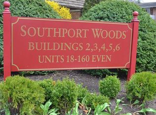 54 Southport Woods Dr, Southport, CT 06890