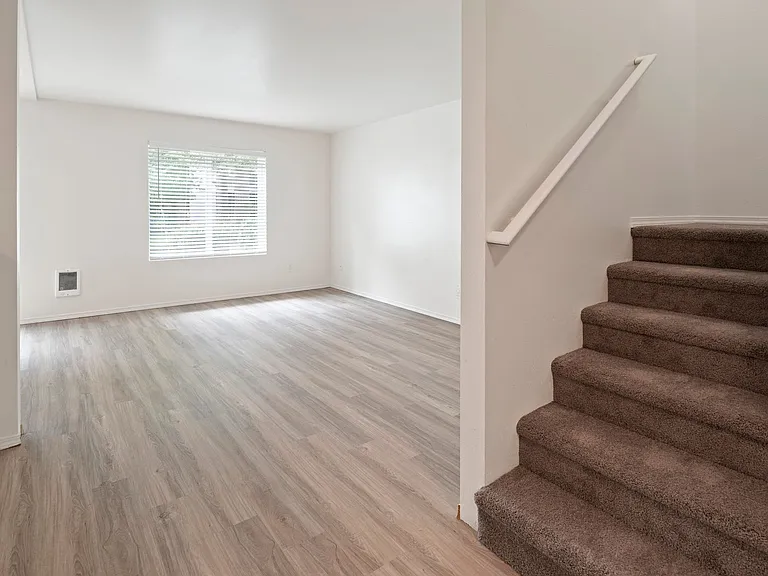 Kensington Townhomes — Photo 9