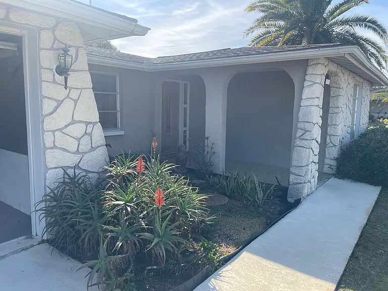 5630 Dolores Dr — Photo 3