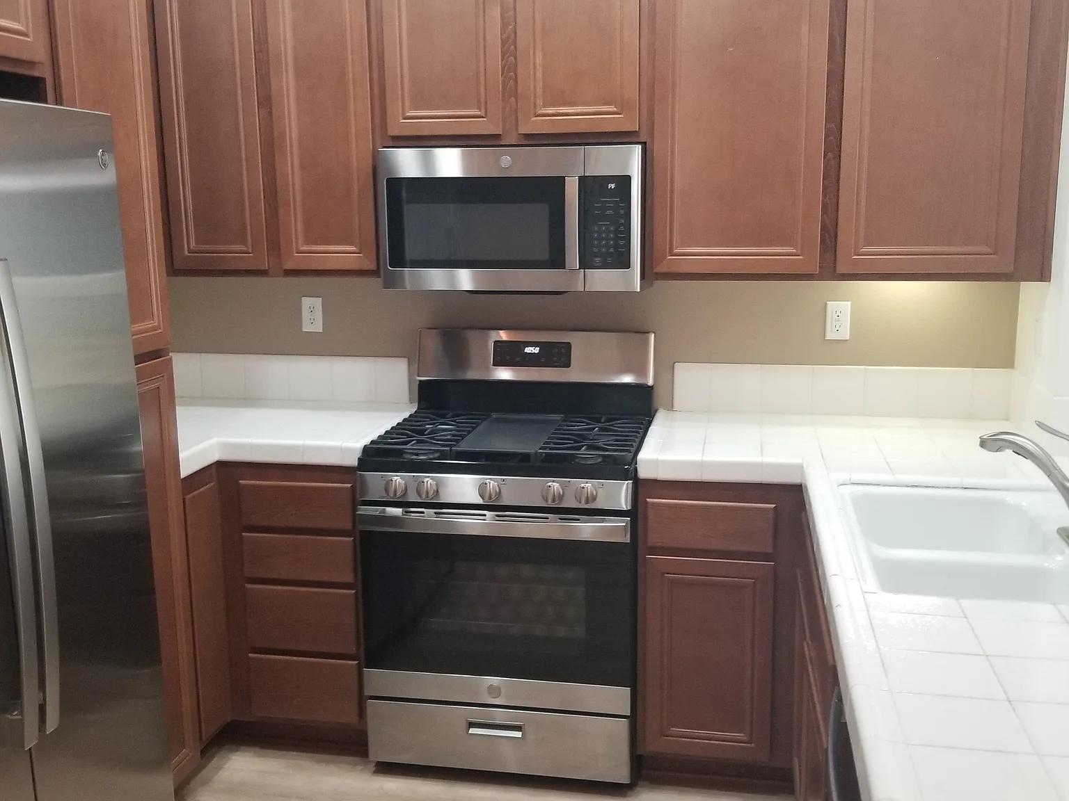 3 bed, 1450 sqft, $3,495 — Photo 4