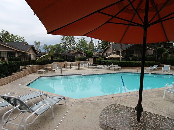 3rd image of 8803 Applewood Dr
