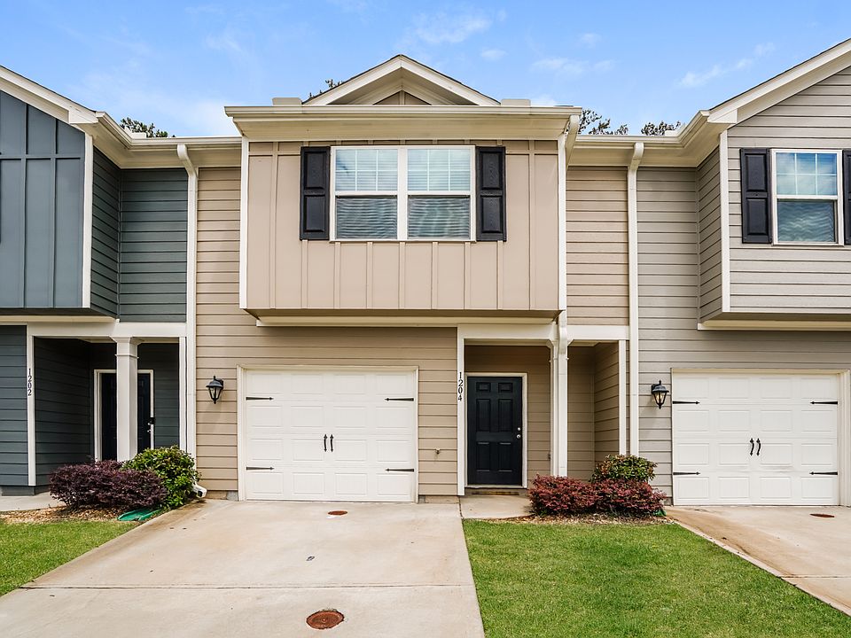 1st image of 1204 Highwood Ln