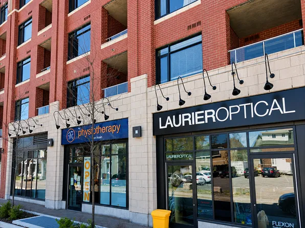 60 Springhurst Ave #301, Ottawa, ON K1S 5V7