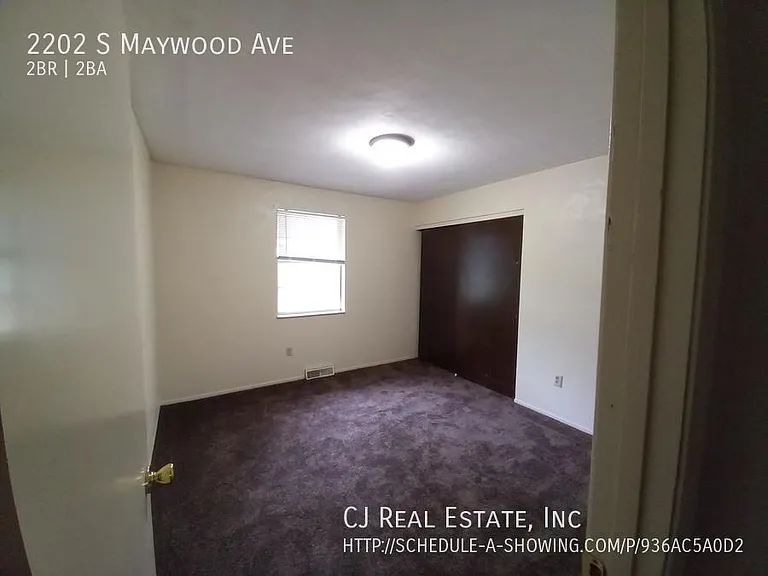 2202 S Maywood Ave — Photo 5