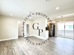 324 16th St #E, Huntington Beach, CA 92648