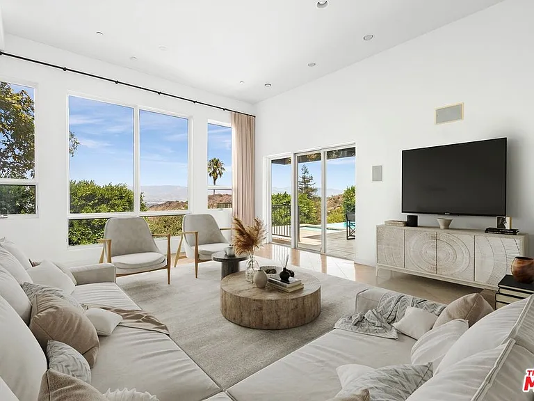 14435 Mulholland Dr — Photo 14