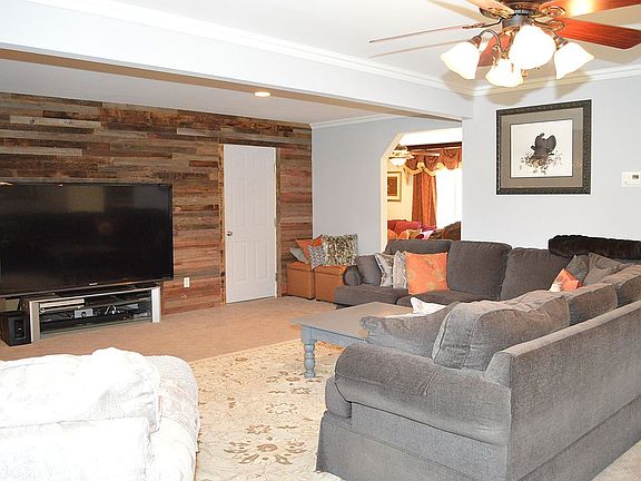 4th image of 57 Foxboro Ave