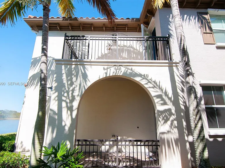 4357 Cascada Cir #4357 — Photo 31